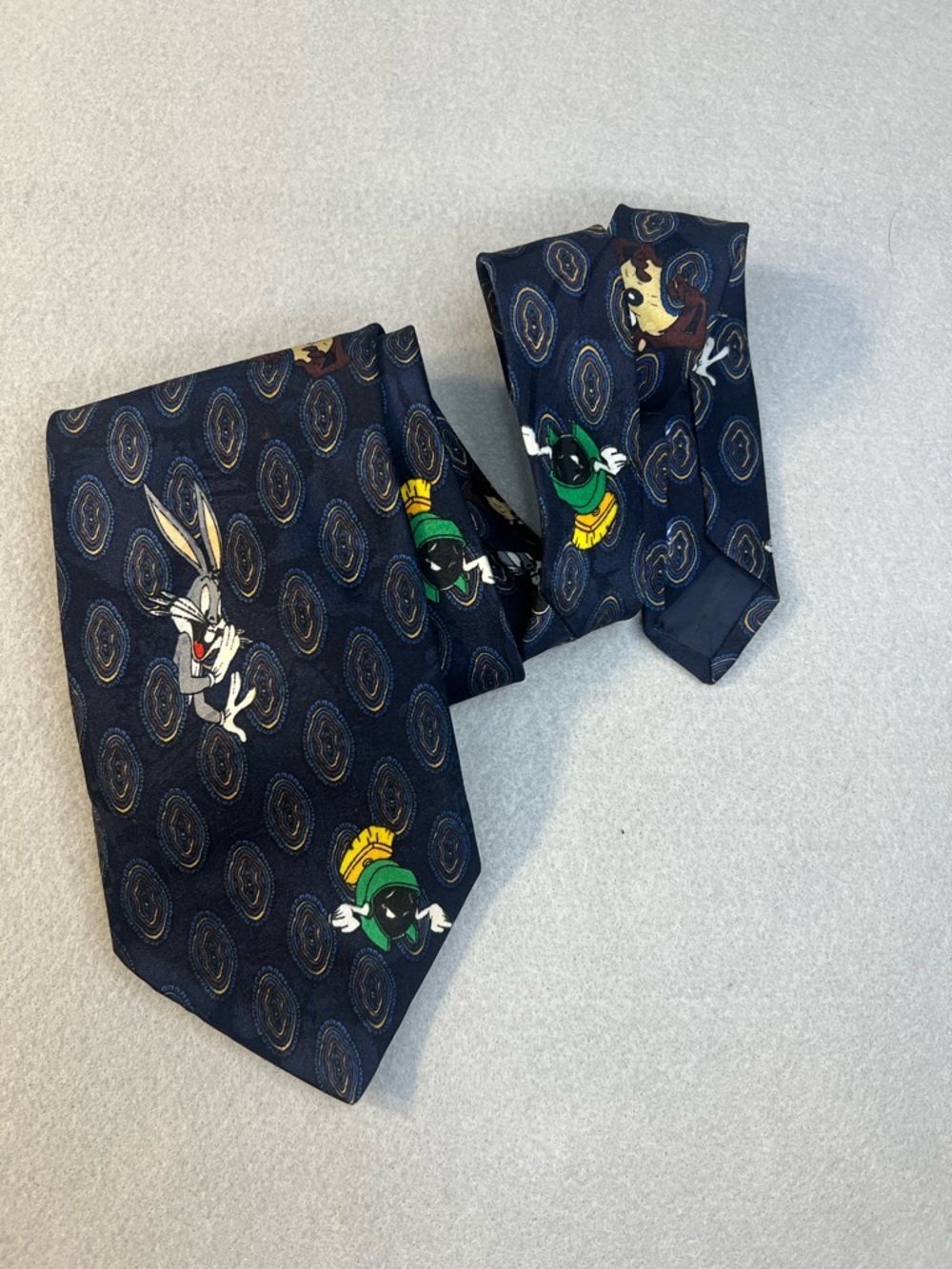 Looney Tunes mania vintage 1993 tie
